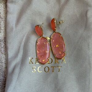 Kendra Scott Elle Statement earrings in Coral Illusion